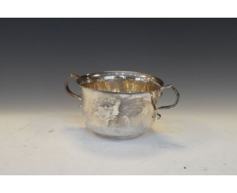 George V two-handled silver sugar basin, London 1922, 10toz approx  