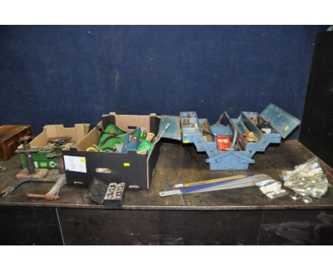 A METAL TOOLBOX AND TWO TRAYS CONTAINING AUTOMOTIVE TOOLS AND PARTS including a modern MG tool pouch, two vintage axle stands