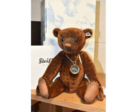 A BOXED LIMITED EDITION STEIFF TEDDY BEAR NANDO, with mohair and cotton russet 'fur', gold coloured ear button and white labe