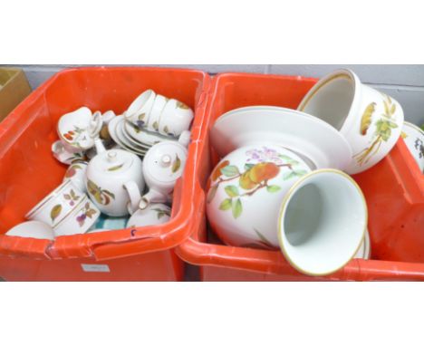 A collection of Royal Worcester Evesham **PLEASE NOTE THIS LOT IS NOT ELIGIBLE FOR POSTING AND PACKING** 