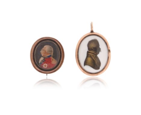 &nbsp;λ&nbsp;A George III portrait miniature-mounted gold brooch, the oval brooch containing a portrait miniature of a gentle