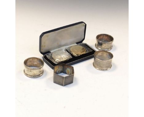 Cased set of Apollo 11 first moon landing medallions containing one Britannia standard medallion London 1969, and one gilt ba