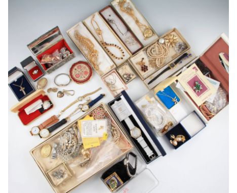 A lot to include A 9ct yellow gold cased Rotary ladies wrist watch, the cream dial having hourly Arabic numeral markers with 