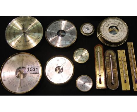 Quantity of mixed barometers and thermometers. P&amp;P Group 3 (£25+VAT for the first lot and £5+VAT for subsequent lots) 