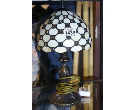 Modern lamp with glass shade. P&P Group 3 (£25+VAT for the first lot and £5+VAT for subsequent lots)Condition Report: All ele