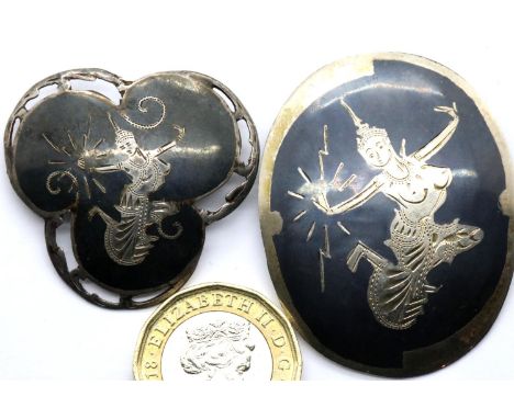 Two Siam niello sterling silver brooches, largest 46 mm. P&amp;P Group 1 (£14+VAT for the first lot and £1+VAT for subsequent