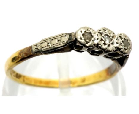 18ct yellow gold diamond set ring, size L, 2g. P&amp;P Group 1 (£14+VAT for the first lot and £1+VAT for subsequent lots) 