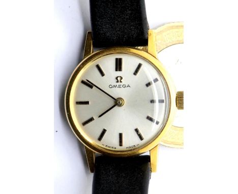 Ladies Omega wristwatch on an Omega leather strap. P&P Group 1 (£14+VAT for the first lot and £1+VAT for subsequent lots)Cond