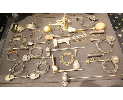 Quantity of clock chimes, gongs and bells. P&amp;P Group 3 (£25+VAT for the first lot and £5+VAT for subsequent lots) 