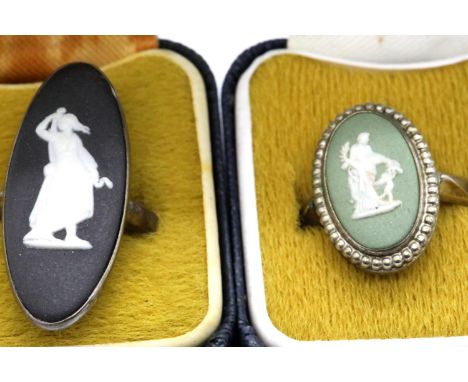 Two boxed Wedgwood rings, green size L/M, black size M. P&amp;P Group 1 (£14+VAT for the first lot and £1+VAT for subsequent 