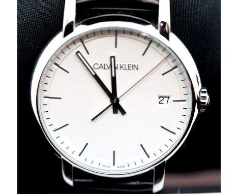 Gents Calvin Klein calendar wristwatch. P&P Group 1 (£14+VAT for the first lot and £1+VAT for subsequent lots)Condition Repor
