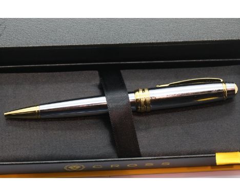 Boxed cross pen in white and yellow metal. P&amp;P Group 1 (£14+VAT for the first lot and £1+VAT for subsequent lots) 