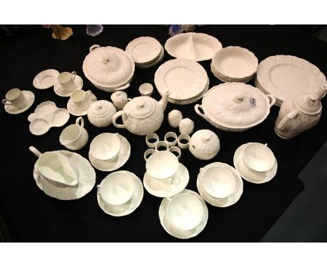 Coalport and Wedgwood Countryware pattern dinner and teaware, 63 pieces. This lot does not fall into our P&P groups, and as s
