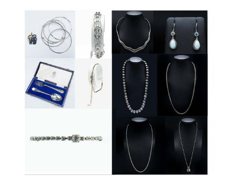 A COLLECTION OF COSTUME JEWELLERY. comprising silver choker necklace, white metal necklaces, freshwater peacock pearls, silve