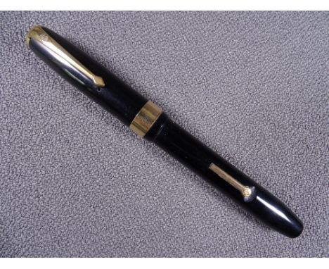 CONWAY STEWART - Vintage 1950s black Conway Stewart No 27 fountain with gold trim and original  14ct gold Conway Stewart nib 