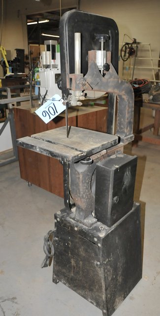 Sheng Tsai Model KL-W569; 14" Vertical Contour Wood Cutting Band Saw; S