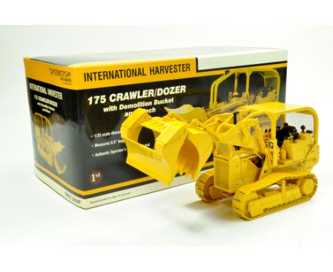 First Gear 1/25 International 175 Crawler Tractor with Demolition Bucket and Winch. Superb piece is excellent with excellent 