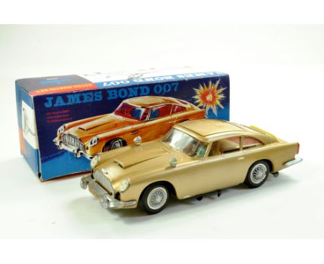 GAMA Large scale 1/18 James Bond 007 Aston Martin DB5 in Gold, complete with figures. Working Order hence very good to excell