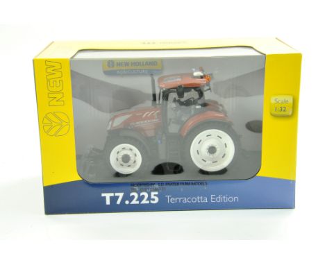 Universal Hobbies 1/32 New Holland T7.225 Terracotta Editon Tractor with Row Crop Wheels, special issue from SDF. Excellent a