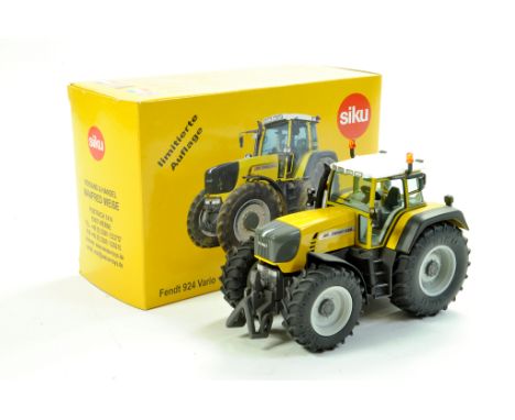 Siku 1/32 Fendt 924 Tractor in the livery of Versand and Handel. Limited Edition. Excellent, with original box.  Enhanced Con