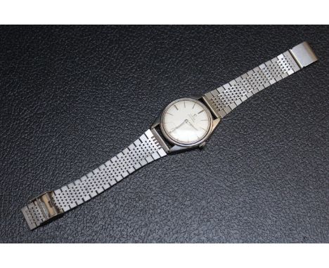 A VINTAGE OMEGA SEAMASTER WRIST WATCH, on replacement stainless steel bracelet, Dia 3.5 cmCondition - Ticks on winding, hands