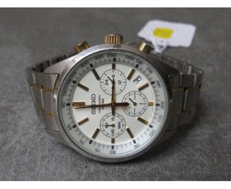 SEIKO MULTIDIAL BI-METAL 100 METRE CHRONOGRAPH WRITS WATCH, face Dia. 3.5 cm