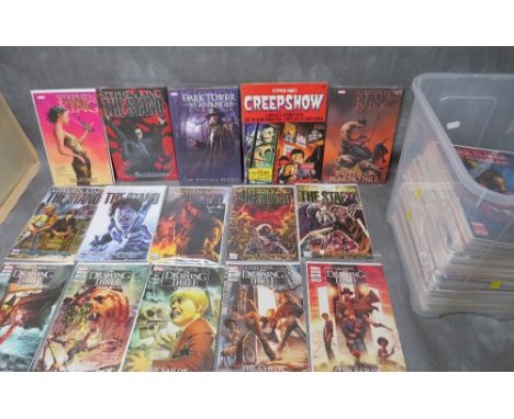 STEPHEN KING INTEREST, to include Creepshow comic book, Marvel Dark Tower Battle of Jerico Hill hardback, Marvel Dark Tower T
