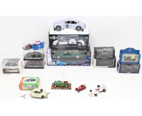 Diecast: A collection of assorted boxed diecast vehicles, to include: Model Icons, Maisto, Sparkmodel, Norev, PremiumX, and M