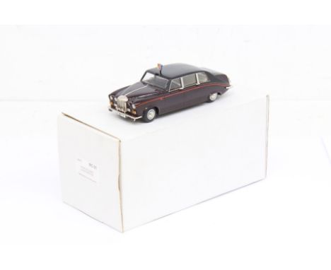 Minimarque: A boxed Minimarque 1:43 vehicle, Daimler DS420 Queen Mother 1968, MM43-RC01. Original box, general wear expected 