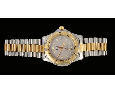 A Gentleman's TAG HEUER Automatic 2000 series Bracelet Watch, the grey dial with luminous hourly markers, sweep seconds hand,