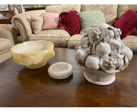 An onyx fruit bowl, ashtray and fruit centrepiece  (3) 