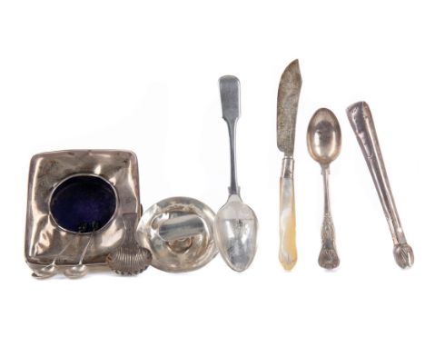 LOT OF SMALL SILVER ITEMS, including a travelling timepiece holder; three pairs of sugar tongs, caddy spoon; various other sp