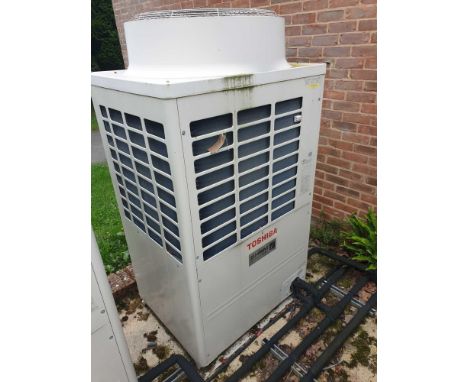 { Option of lots:  851, 852 } Toshiba MMY-MAP1004-FT8-E SHRM Super Heat Recovery Multi System  VRF 3-Pipe Outdoor Unit For Si