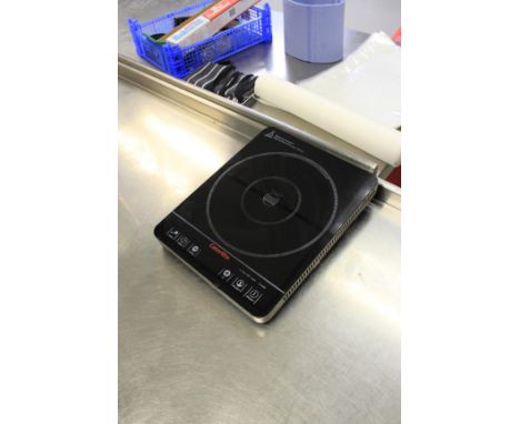 Caterlite CM352 Induction Cooker 2000w Instant Heat Led Display Over Heat Protection 0-180 Min Timer Temperature Range 60-240