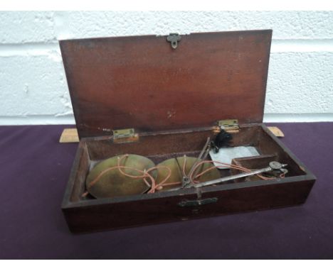 A 19th century set of jewellery scales in mahogany box     