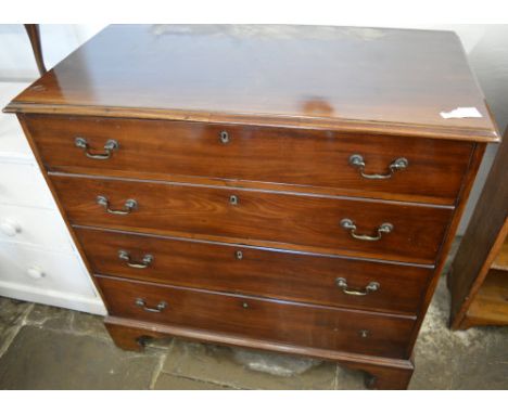 Georgian mahogany chest of drawers with oak lined drawers on bracket feet (one handle broken) W102cm H102cm