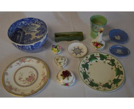 Various ceramics including Royal Doulton, Spode, Wedgwood etc