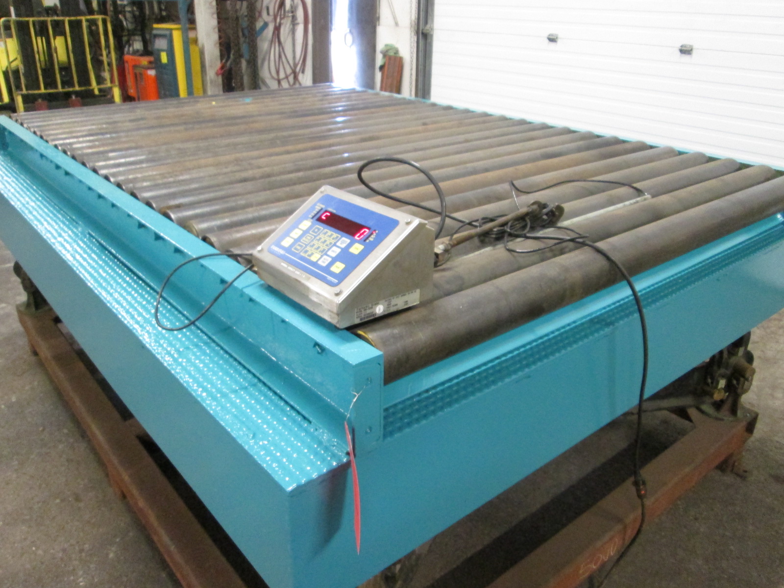 Digital Heavy Duty Scale with roller conveyor top 15000lbs capacity