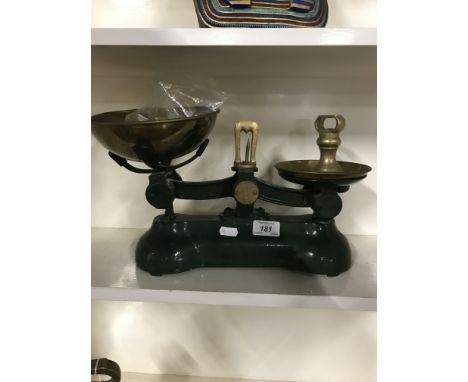 KITCHEN SCALES AND WEIGHTS