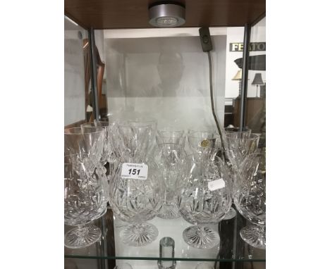 1 SHELF OF CRYSTAL GLASS (18)