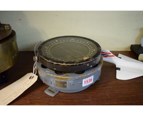 A World War II aircraft compass type P4A, No 13737, with Air Ministry plaque.