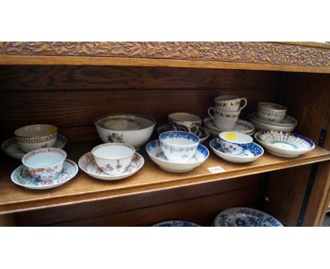 A small quantity of 18th and 19th century teabowls, teacups and saucers. 