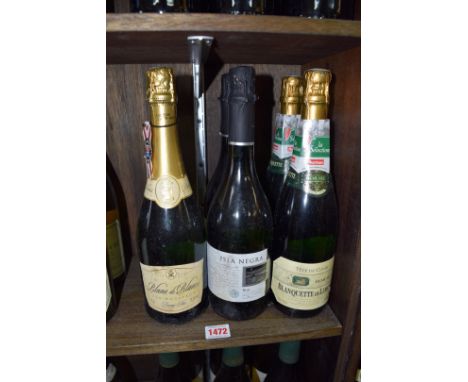 Five bottles of sparkling wine, comprising: two Isla Negra Brut; two Blanquette de Limoux demi-sec; and a Blanc de Blancs dem