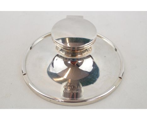 George V Silver Capstan Inkwell with clear glass well Birmingham 1923 for A &amp; J Zimmermann 15cm in Diameter 