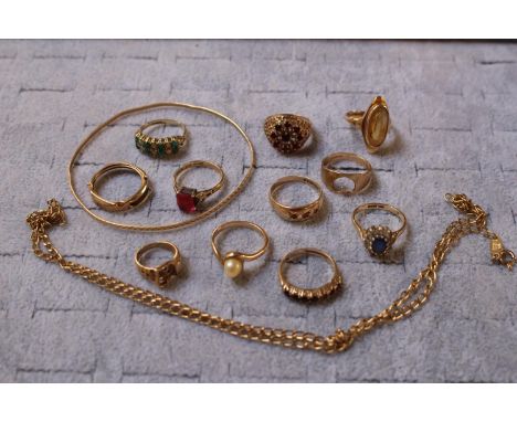 Collection of assorted 9ct Gold Jewellery inc. Rings, Bangle etc 37g total weight 