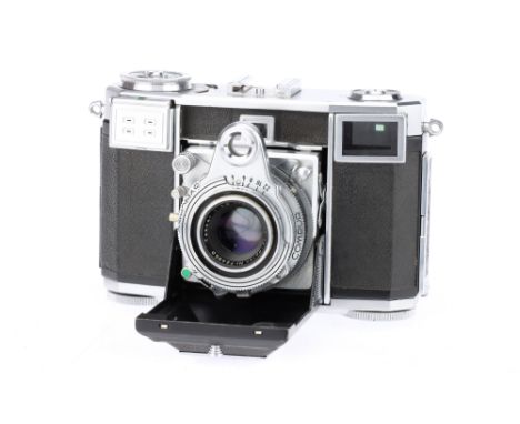 A Zeiss Ikon Contessa 533/24 35mm Rangefinder Camera, body G-VG, shutter working, meter doesn't respond to light, with Zeiss-