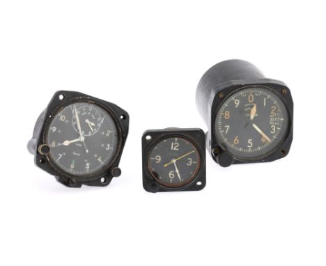 WWII RAF Altimeter: an instrument-board gauge by Kollsman c.1944, calibrated 0-50,000ft, manual compensated chapter-ring, bea