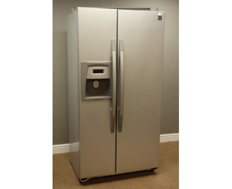 Daewoo FRS-U20DCI American style side by side fridge freezer, with mains water and ice dispenser, W90cm, H180cm, H67cm (This 