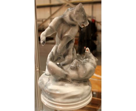 Zsolnay Pecs Hungarian ceramic of two fighting bears in blue/grey colourway. H: 30 cm