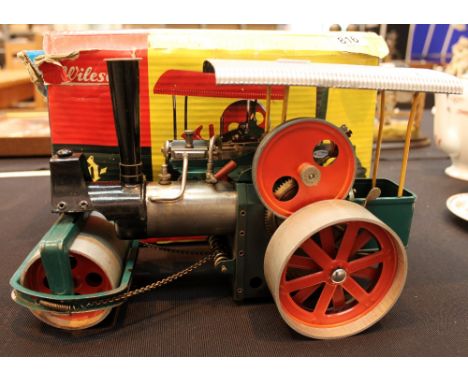 Willesco Old Smoky steam tractor in original box